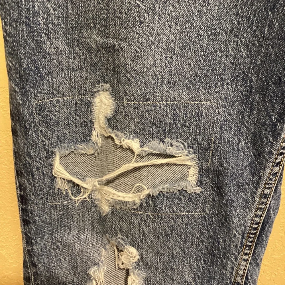 Free People‎ CRVY Highly Distressed High Rise Women's Jeans Straight Leg Size 27